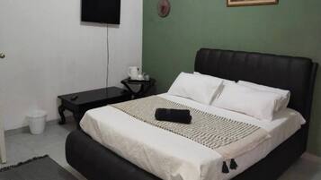 1 bedroom, iron/ironing board, Internet, bed sheets