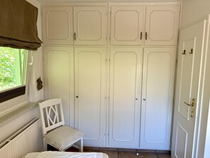 Interior - Reiherweg, Apartment 2 - Beautiful 2-room vacation apartment with two terraces, quiet and (Sylt)
