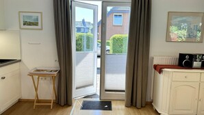 Unclassified image, 4 of 15, button - Reiherweg, Apartment 2 - Beautiful 2-room vacation apartment with two terraces, quiet and (Sylt)