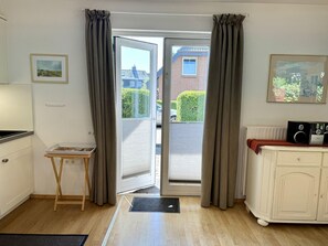 Unclassified image, 4 of 15, button - Reiherweg, Apartment 2 - Beautiful 2-room vacation apartment with two terraces, quiet and (Sylt)