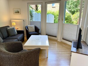 Unclassified image, 2 of 15, button - Reiherweg, Apartment 2 - Beautiful 2-room vacation apartment with two terraces, quiet and (Sylt)