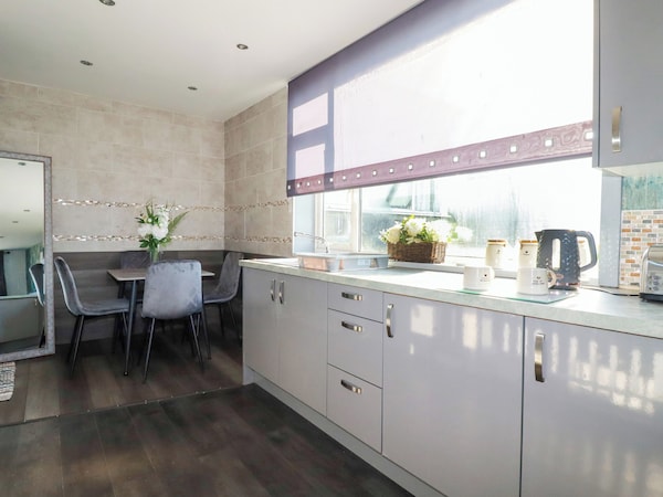 Shoreline Apartment No.4 - Fistral Beach