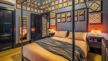 Egyptian cotton sheets, premium bedding, down comforters, pillowtop beds