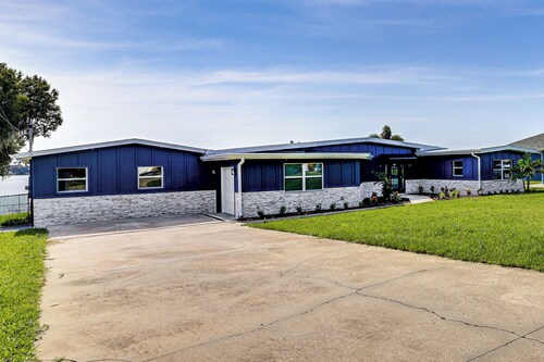 Boat Dock & Poolside Fun! Twin Houses on Lake Clay