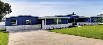Boat Dock & Poolside Fun! Twin Houses on Lake Clay