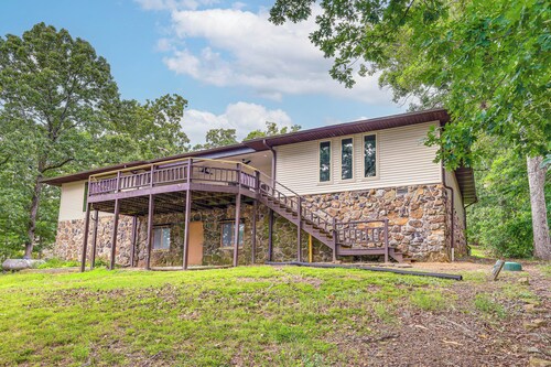 Lake-View Deck! Modern Greers Ferry Lake Retreat