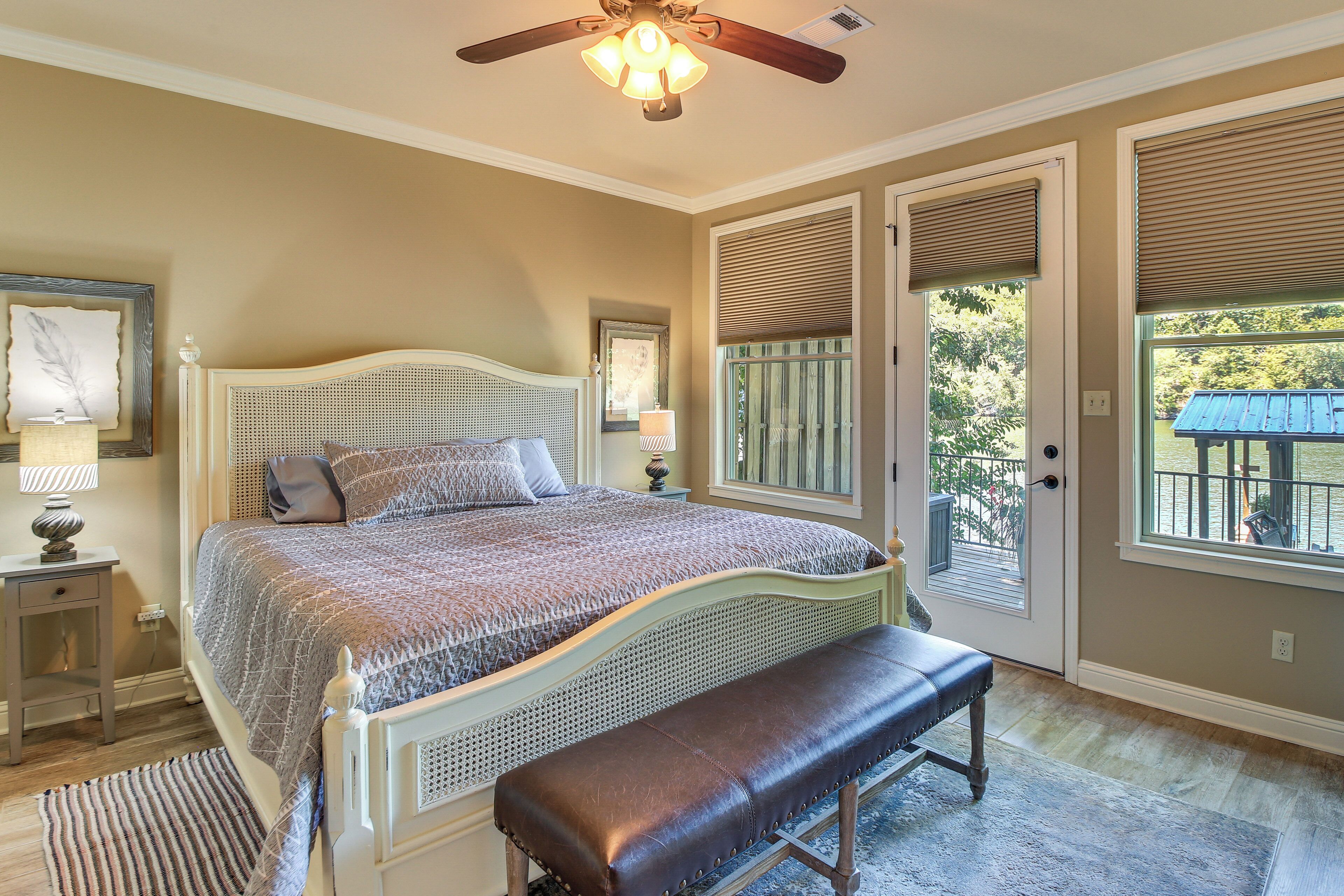 2 bedrooms, internet, bed sheets