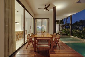 Outdoor dining - VOX Residences Canggu (Tibubeneng)