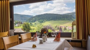 Unclassified image, 2 of 32, button - BSW Schwarzwaldhotel Baiersbronn (Baiersbronn)