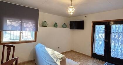 Country House 'Ca Lo Maraco' with Mountain Views, Private Garden, and Wi-Fi