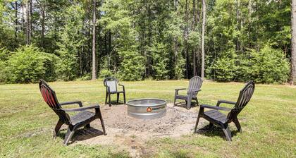 Cabin is 2 Miles From Bogue Chitto State Park
