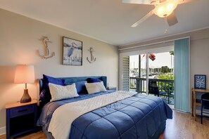 Room - Blue Pelican River Oasis on the Neus! Walk to Pier (New Bern)
