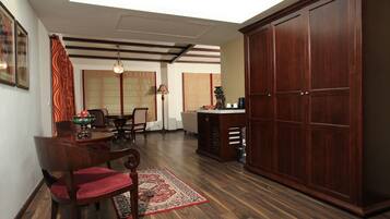 Royal Suite, Mountain View | Interior