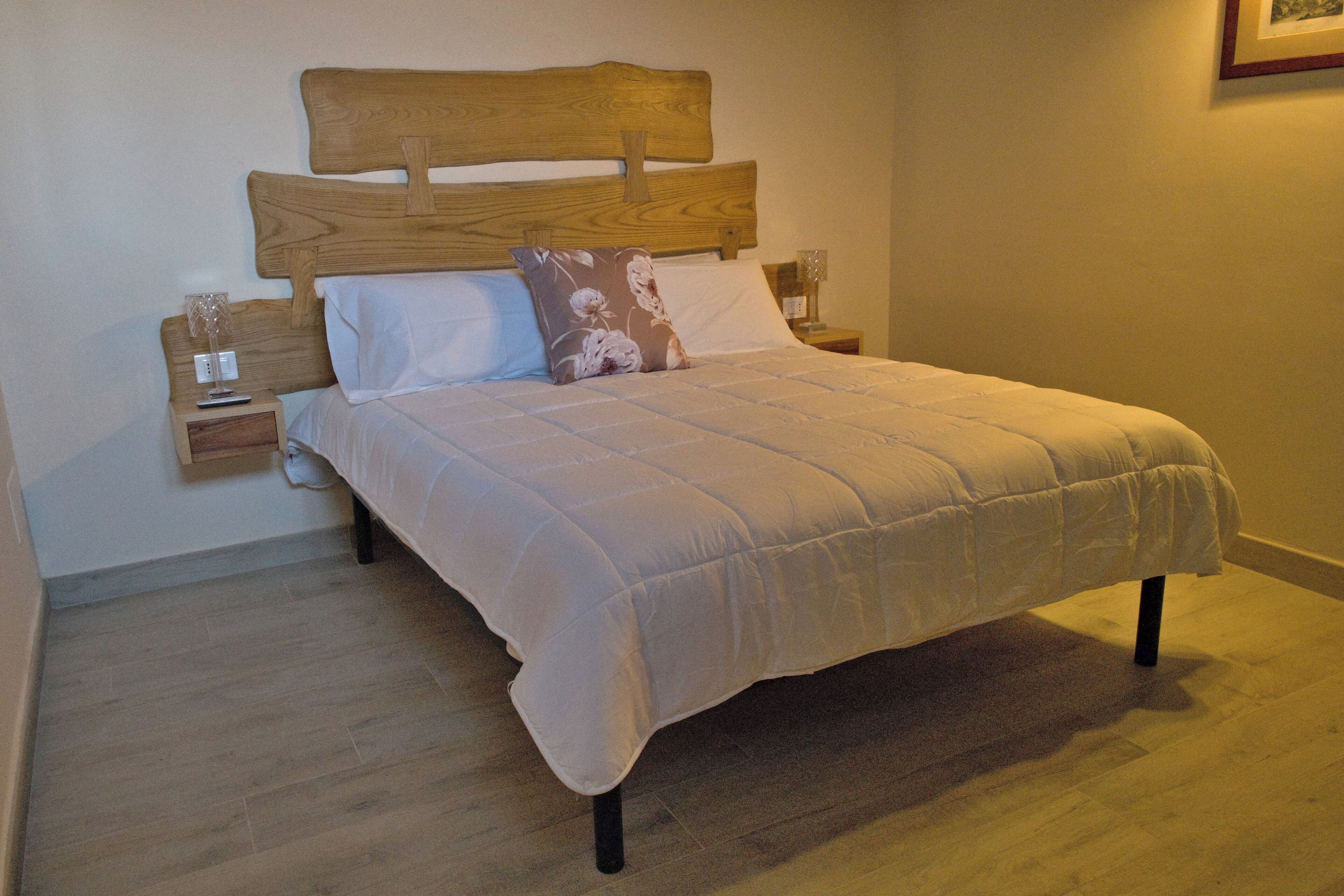WiFi, bed sheets