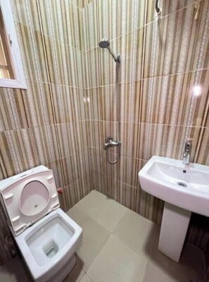 Bathroom - Shana Homes (Karsana)