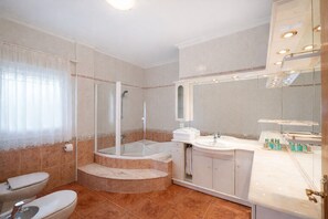 Bathroom - Vrbo Property (Ciudad Quesada)