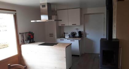 3-bedroom chalet in serene Cardaillac with cool AC breeze