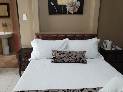 Ditsaleng Guest House