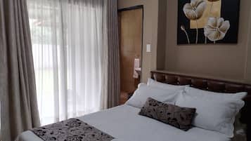 Classic Double Room, Garden View