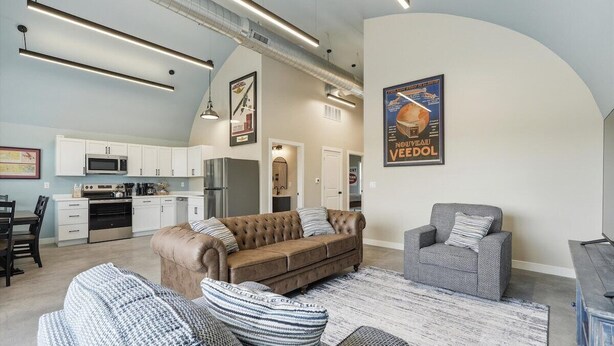 Smart TV - Hangar 2 - Pleasant Hill Retreat Near Fishing Pond (Pleasant Hill)