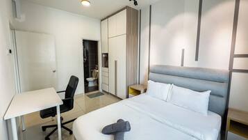 Apartemen Klasik, 3 kamar tidur, dapur, pemandangan kota | Meja kerja, setrika/meja setrika, dan Wi-Fi gratis