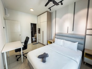 Apartemen Klasik, 3 kamar tidur, dapur, pemandangan kota | Meja kerja, setrika/meja setrika, dan Wi-Fi gratis