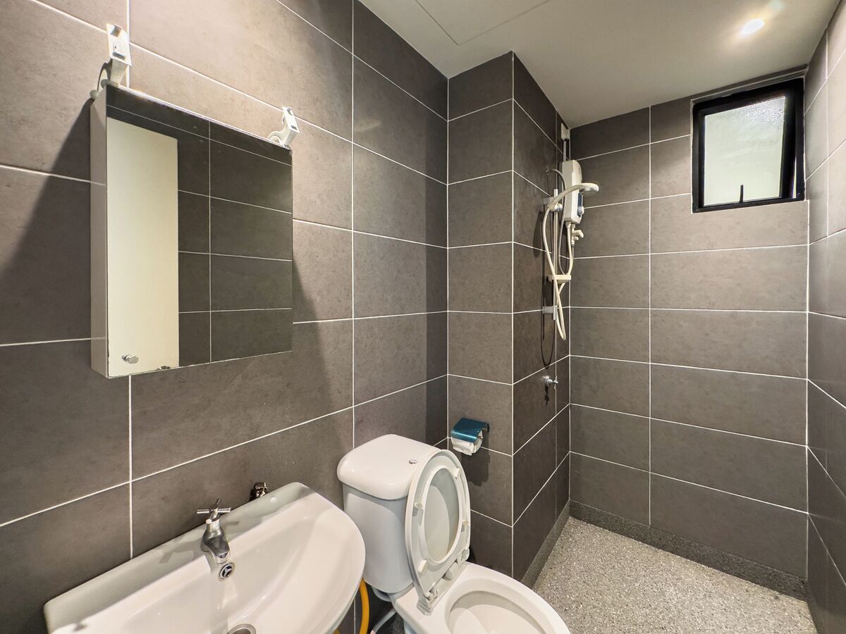 Apartemen Klasik, 3 kamar tidur, dapur, pemandangan kota | Kamar mandi | Pengering rambut, handuk, sabun, dan sampo