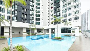Kolam renang outdoor