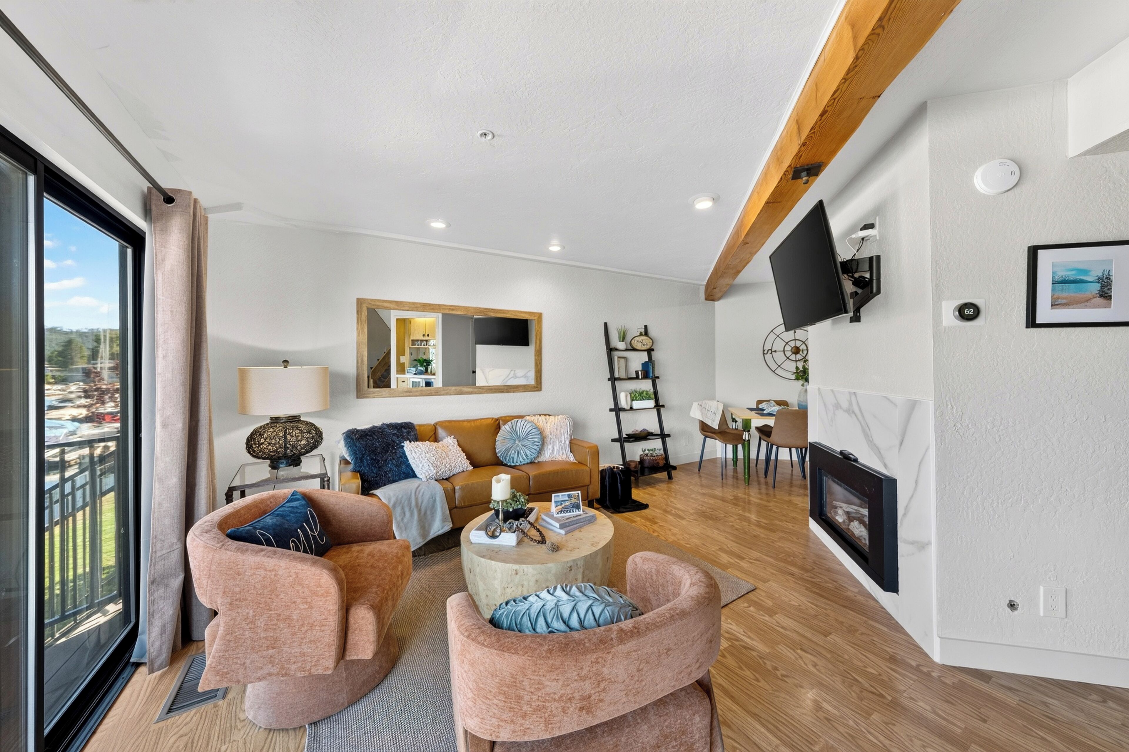Smart TV, fireplace, offices