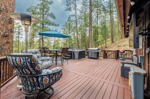 Outdoor dining - Mountain Views | Hot Tub | Dog Run | Sleeps 6 (Ruidoso)
