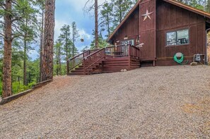 Exterior - Mountain Views | Hot Tub | Dog Run | Sleeps 6 (Ruidoso)