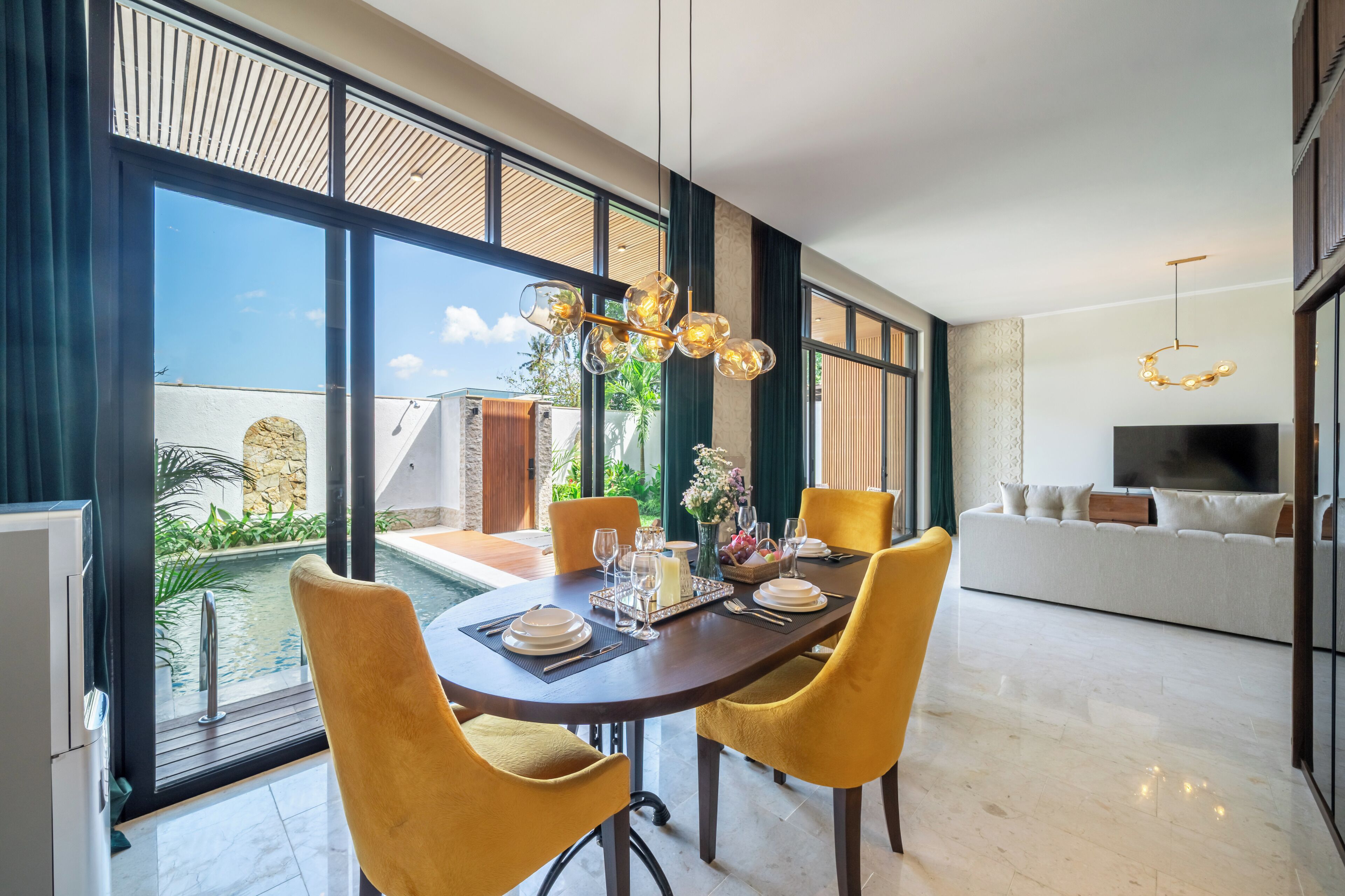 Family Villa, 2 Bedrooms, Private Pool | Dining