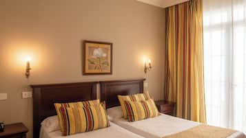 Double Room | WiFi (free), bed sheets