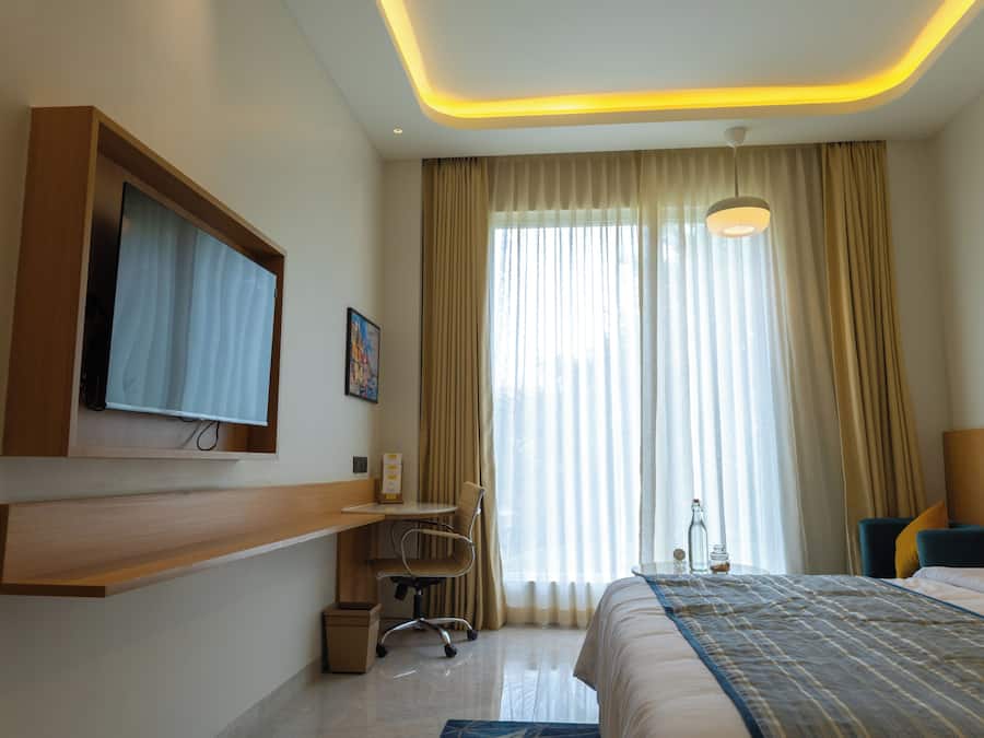 Executive Double Room, City View | Egyptian cotton sheets, premium bedding, in-room safe, desk