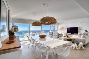 Dining - Exclusive luxurious frontline apartement (Sant feliu de Guixols)