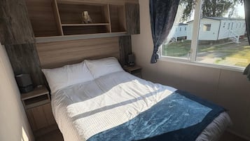 1 chambre, fer et planche à repasser, accès au Wi-Fi (inclus)