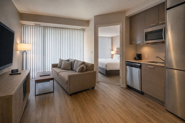 Living area - Inviting 1BR Toronto Stay with Extra Space Near Downtown Fun (Toronto)