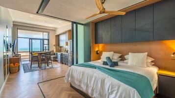 Luxury Studio, Balcony, Sea View | In-room safe, iron/ironing board, WiFi (free)