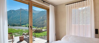 Oberwidner Luma - Luxury Suite with Mountain View and Private Terrace