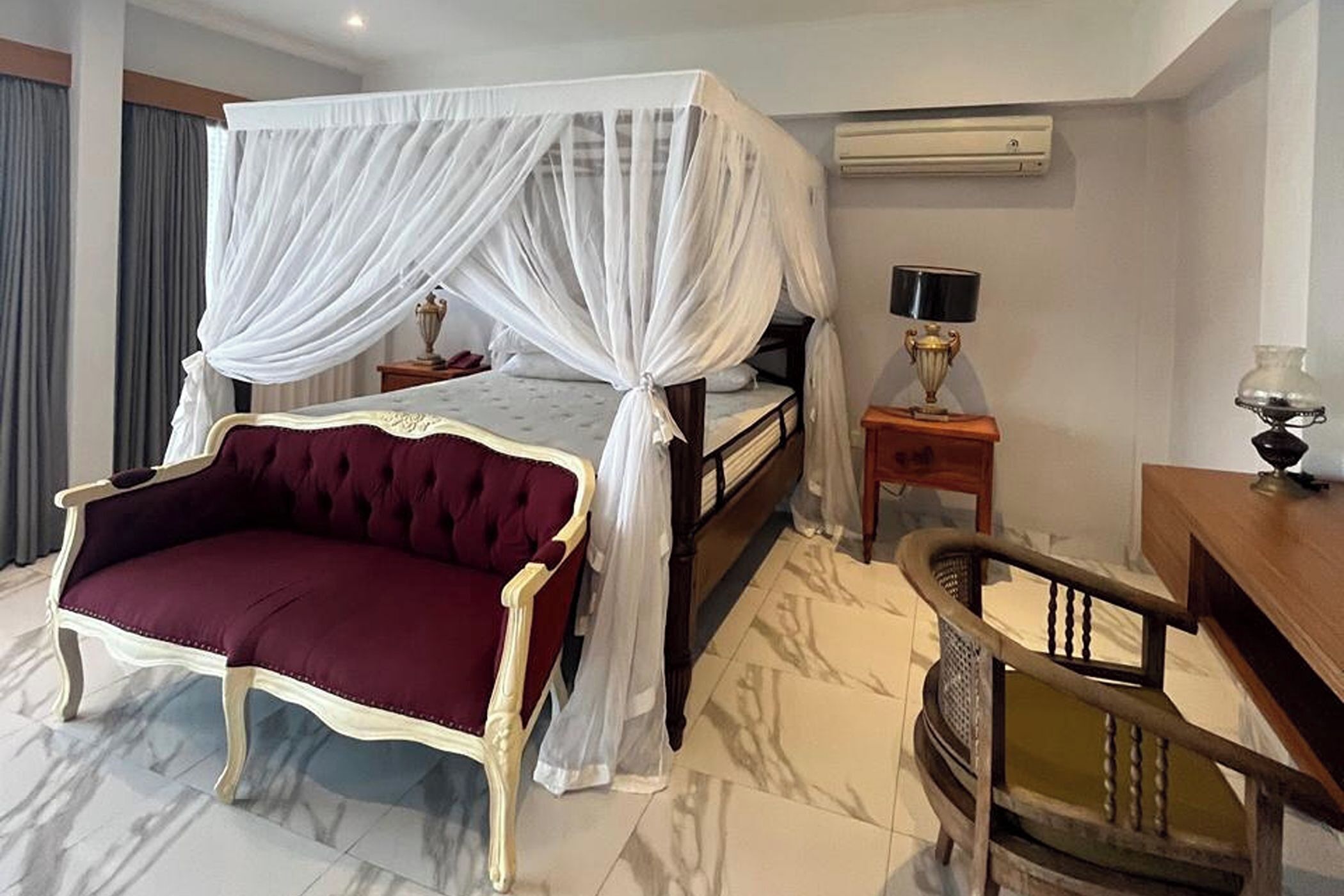 3 bedrooms, internet, bed sheets