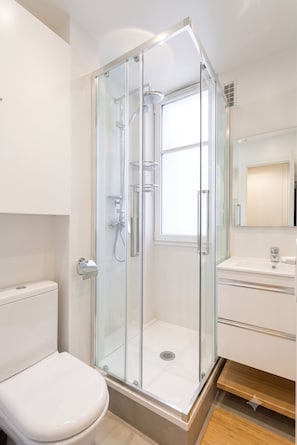 Comfort Apartment, City View | Bathroom | Shower, free toiletries, hair dryer, towels - Celine 6 (Paris)