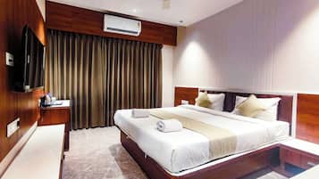 Executive Room, City View | Desk, WiFi (free)