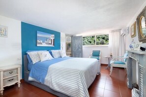 Habitación doble superior, vista al jardín | Tabla de planchar con plancha y wifi gratis 