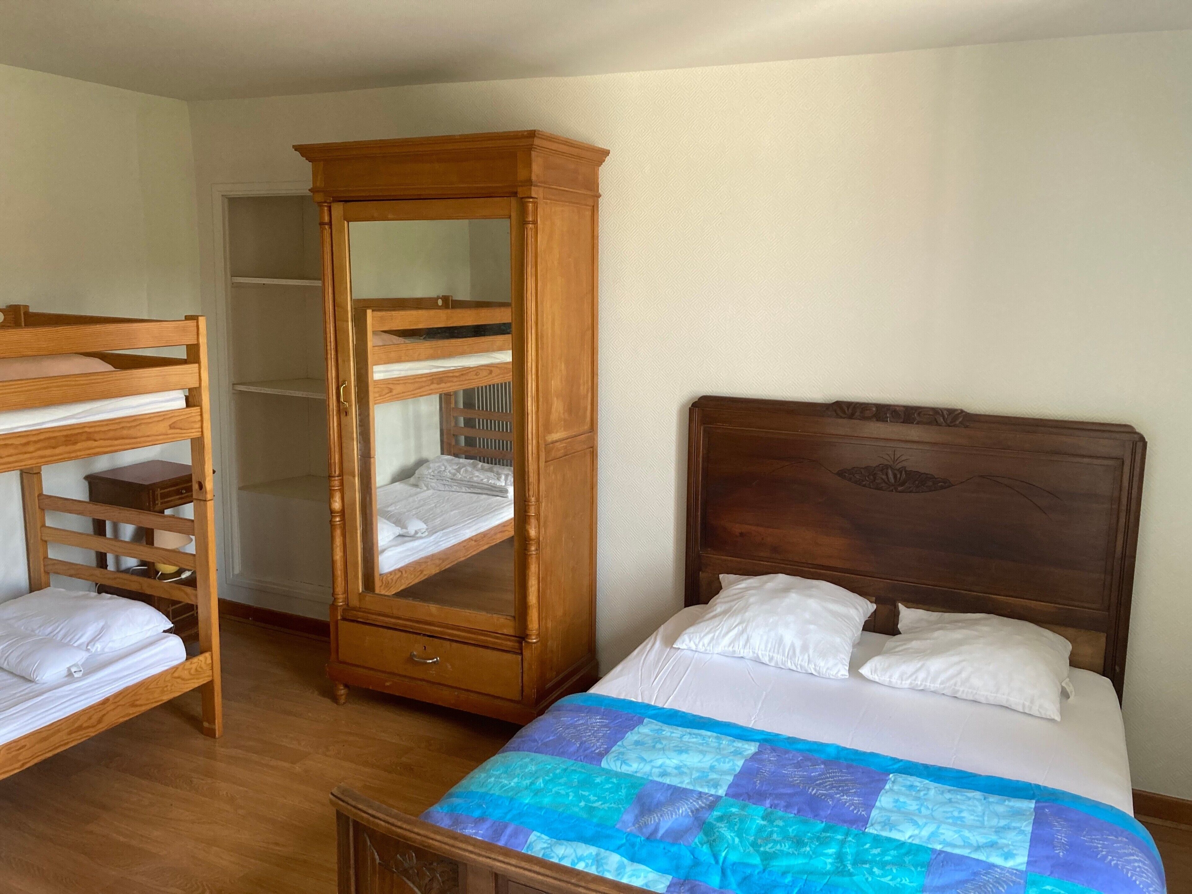 2 bedrooms
