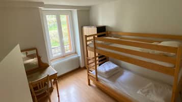2 bedrooms