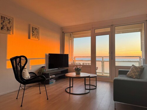 Strand, Meer und Dünen direkt vor der Tür! Im 2. Etage der Komplexes Kennedyflat befindet sich diese Apartment Duinparel. Diese Wohnung ist ebenerdig und verfügt über ein Schlafzimmer, eine Küche, ein Badezimmer sowie einen Westbalkon. Eine Top-Lage
