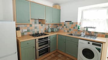 Cookware/dishes/utensils