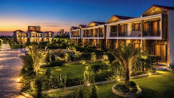Luxury Studio Suite, Balcony | Exterior