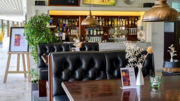 Bar (in der Unterkunft)
