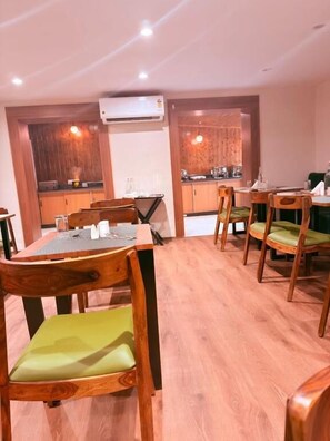 Dining - The Countryside Resort Pahalgam (Pahalgam)